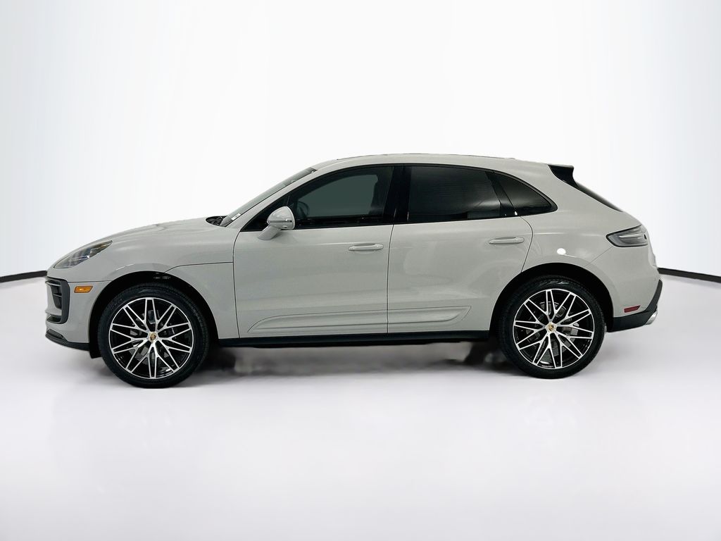 Thumbnail: 2026 Porsche Macan - 2