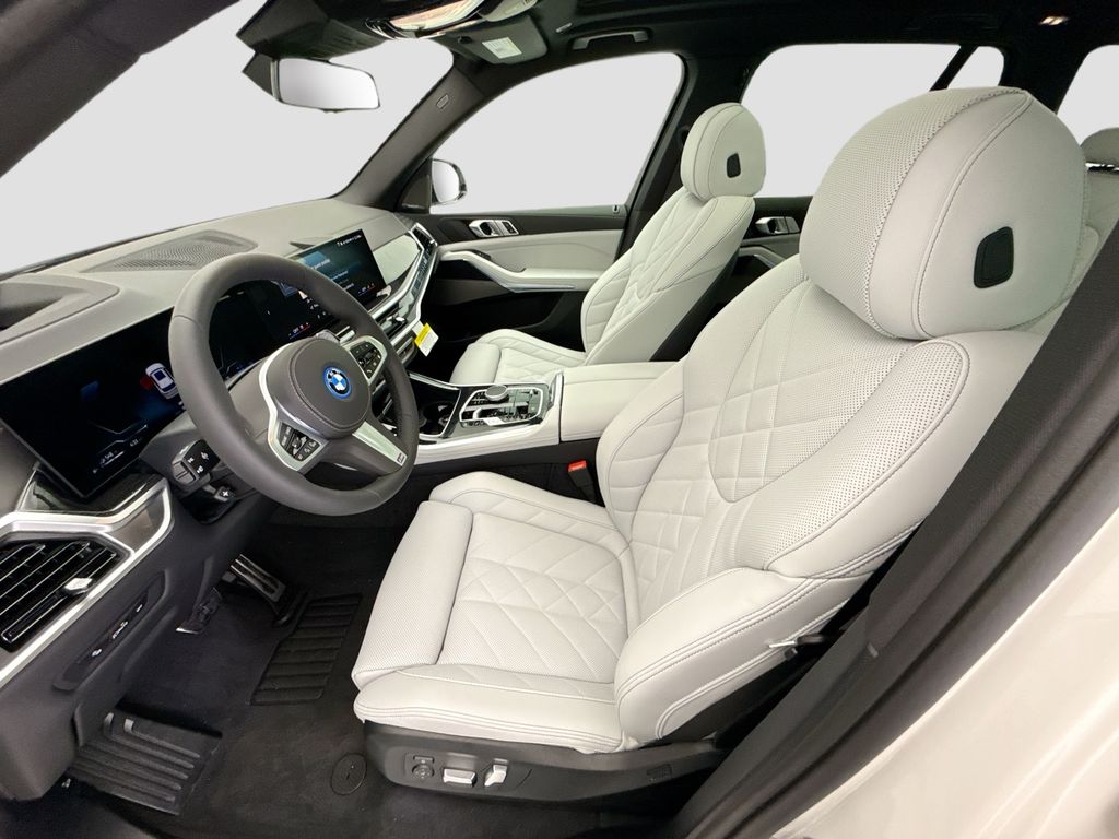 Thumbnail: 2026 BMW X5 - 18