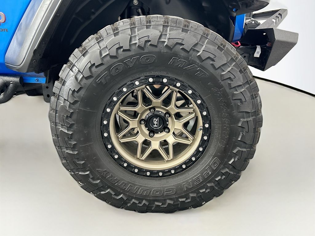 Thumbnail: 2023 Jeep Gladiator - 29