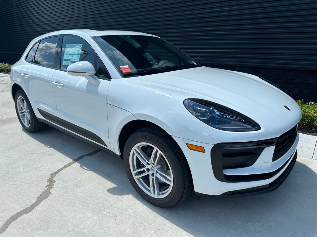 2024 Porsche Macan  9