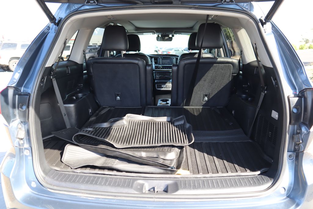 Thumbnail: 2019 Toyota Highlander - 28