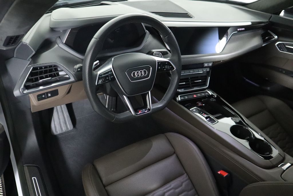Thumbnail: 2023 Audi RS e-tron GT - 9