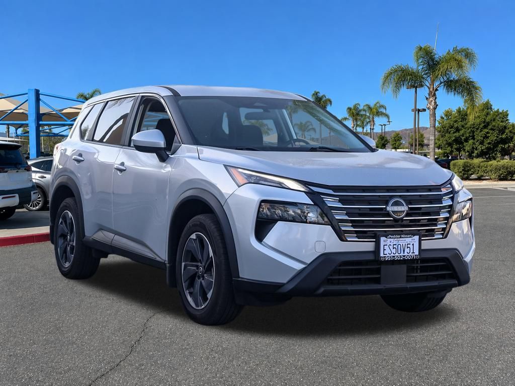 Brilliant Silver Metallic 2024 Nissan Rogue SUV / Crossover Front-Wheel Drive Continuously Variable Transmission
