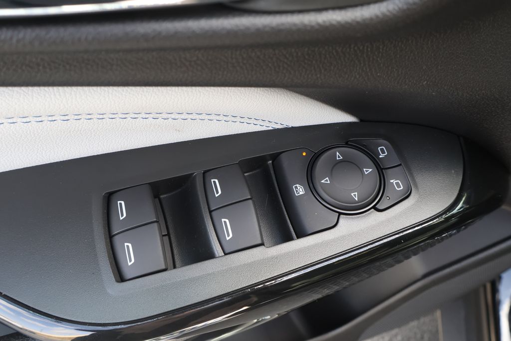 Thumbnail: 2026 Chevrolet Trax - 17