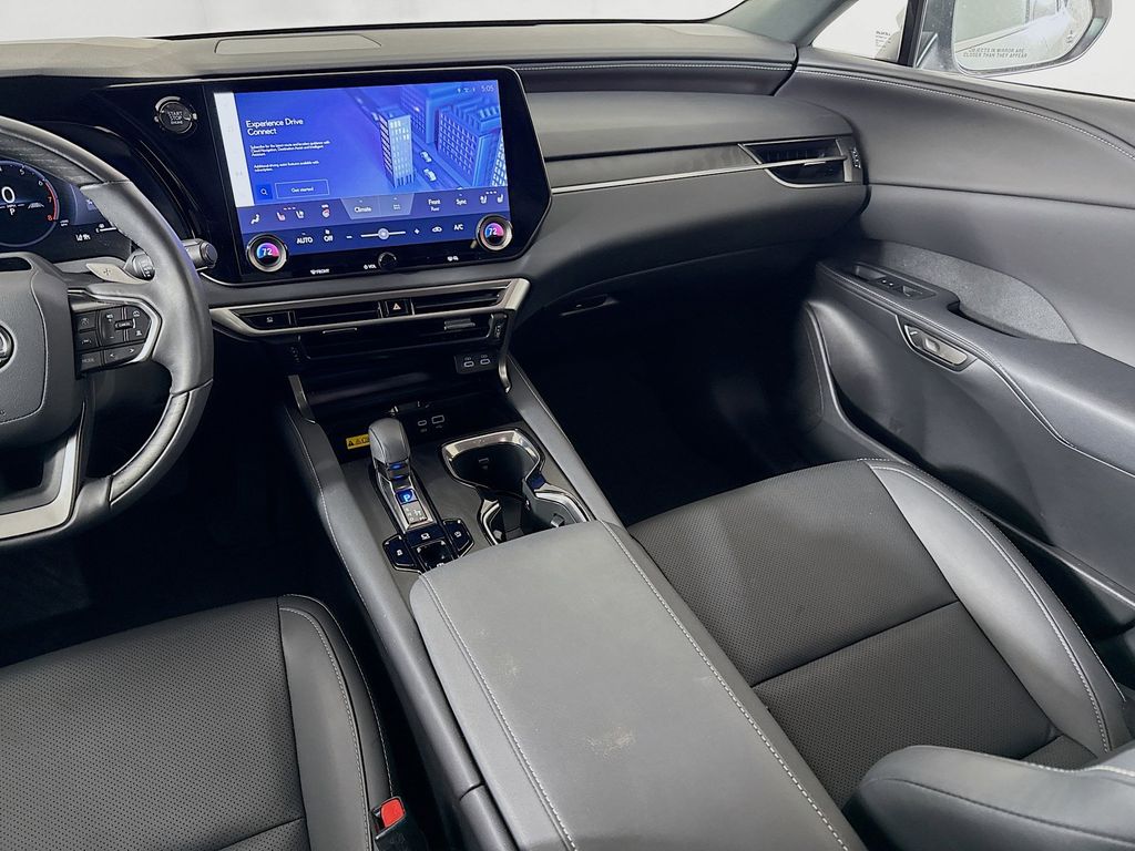 Thumbnail: 2025 Lexus RX - 24