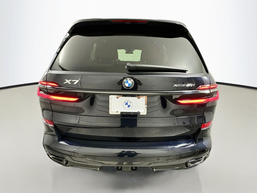 Thumbnail: 2027 BMW X7 - 6