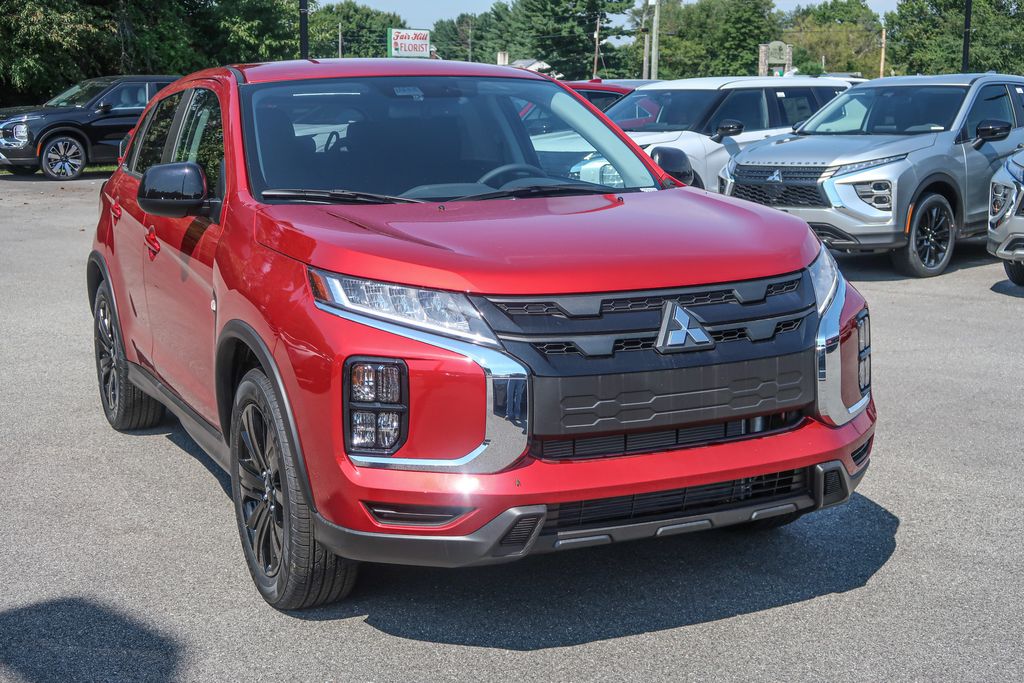 2027 Mitsubishi Outlander Sport LE