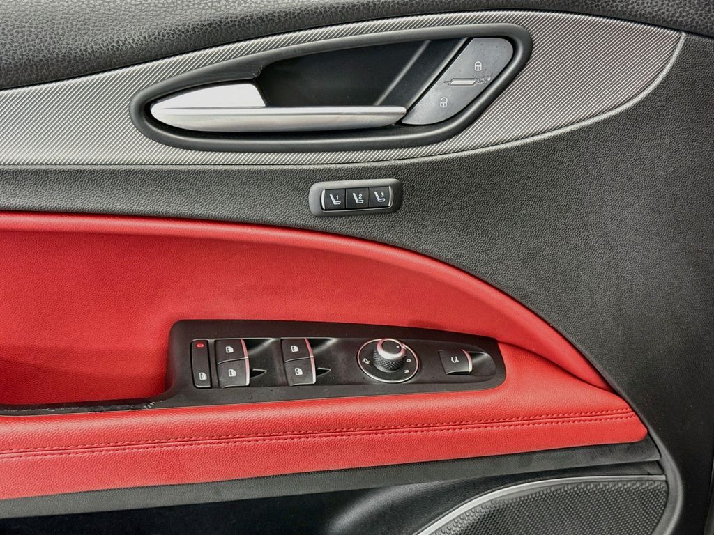 Thumbnail: 2021 Alfa Romeo Stelvio - 22