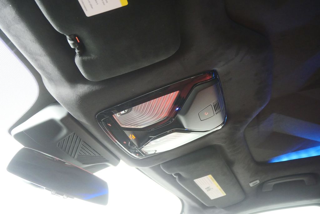 Thumbnail: 2026 BMW XM - 23