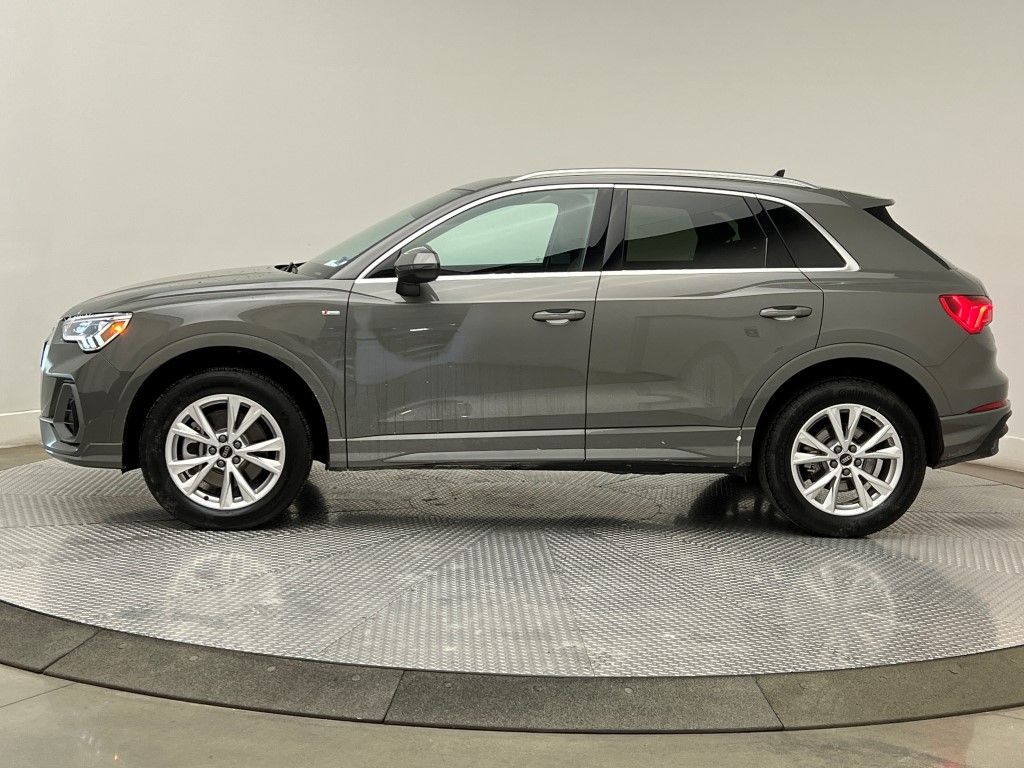 Thumbnail: 2025 Audi Q3 - 3