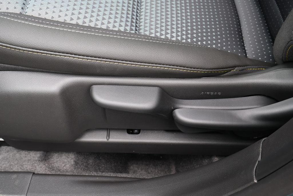 2025 Chevrolet Trax LT 15
