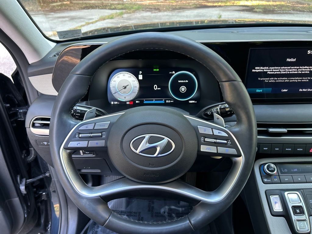 Used 2025 White Hyundai SEL Premium image 20