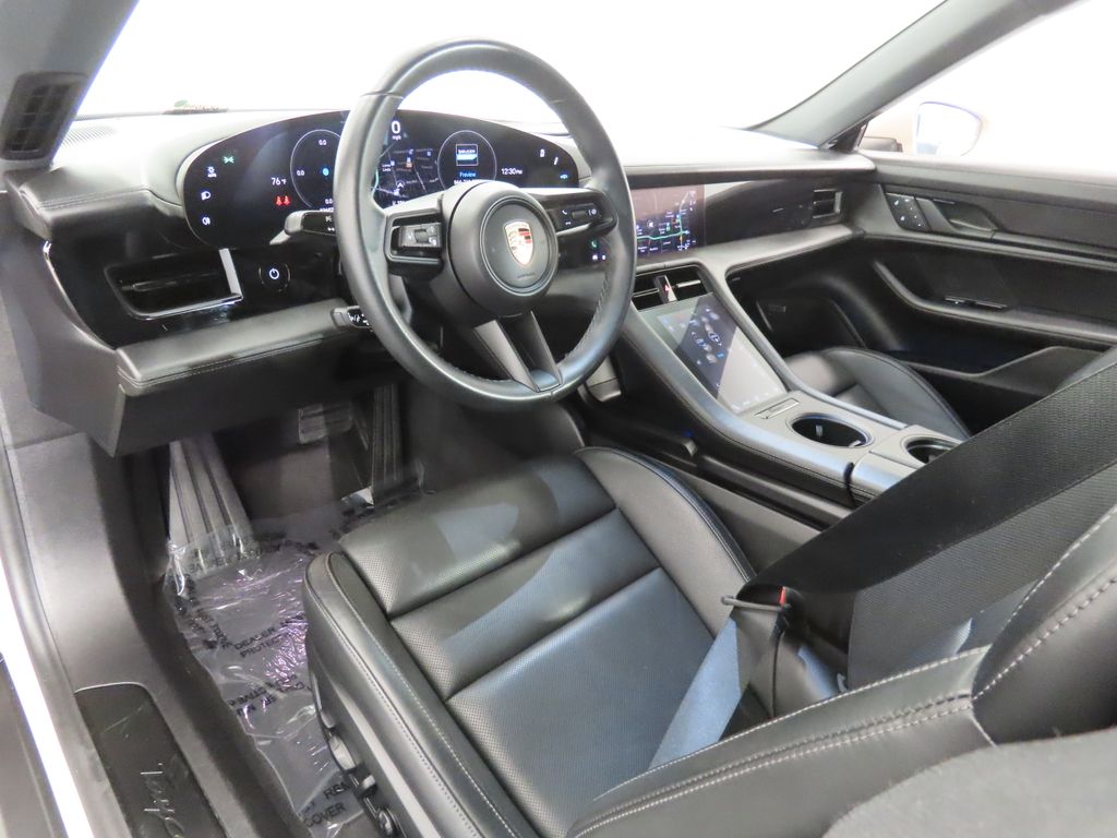 Thumbnail: 2024 Porsche Taycan - 4