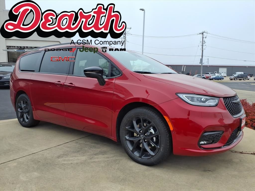 Red Hot Pearlcoat 2026 Chrysler Pacifica Limited FWD Minivan Front-Wheel Drive 9-Speed Automatic