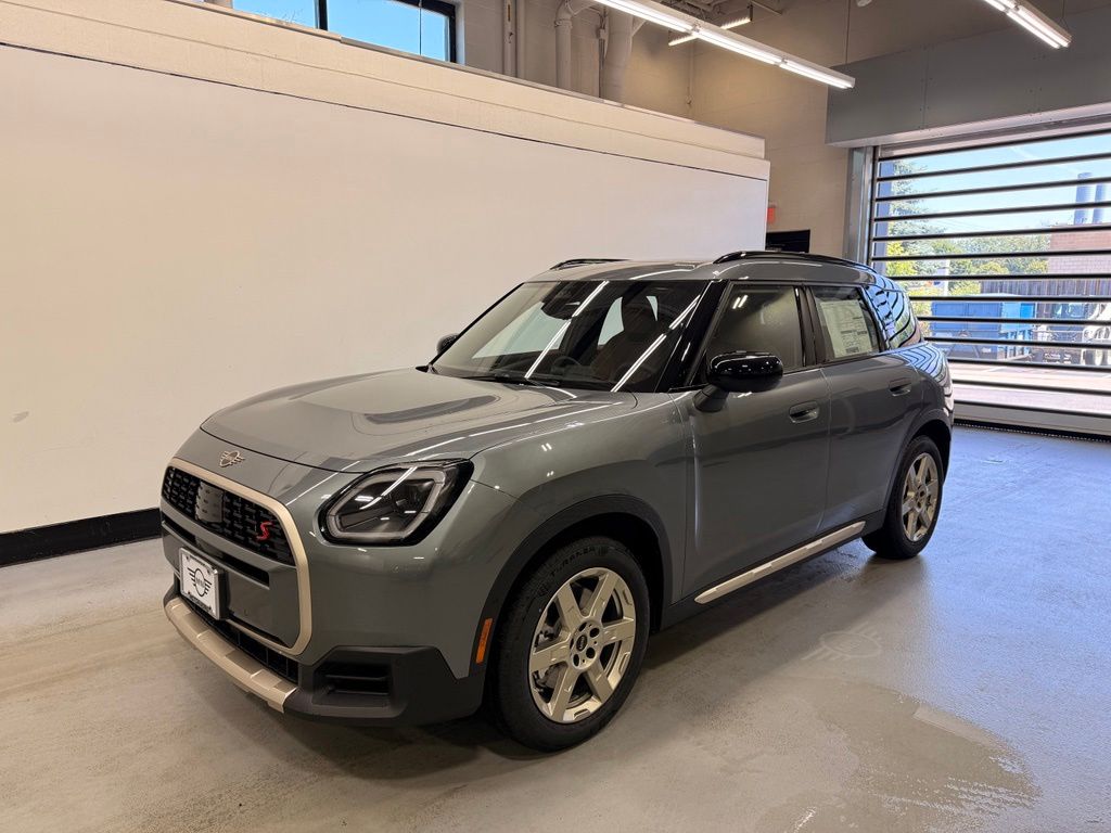 Thumbnail: 2027 MINI Cooper Countryman - 1