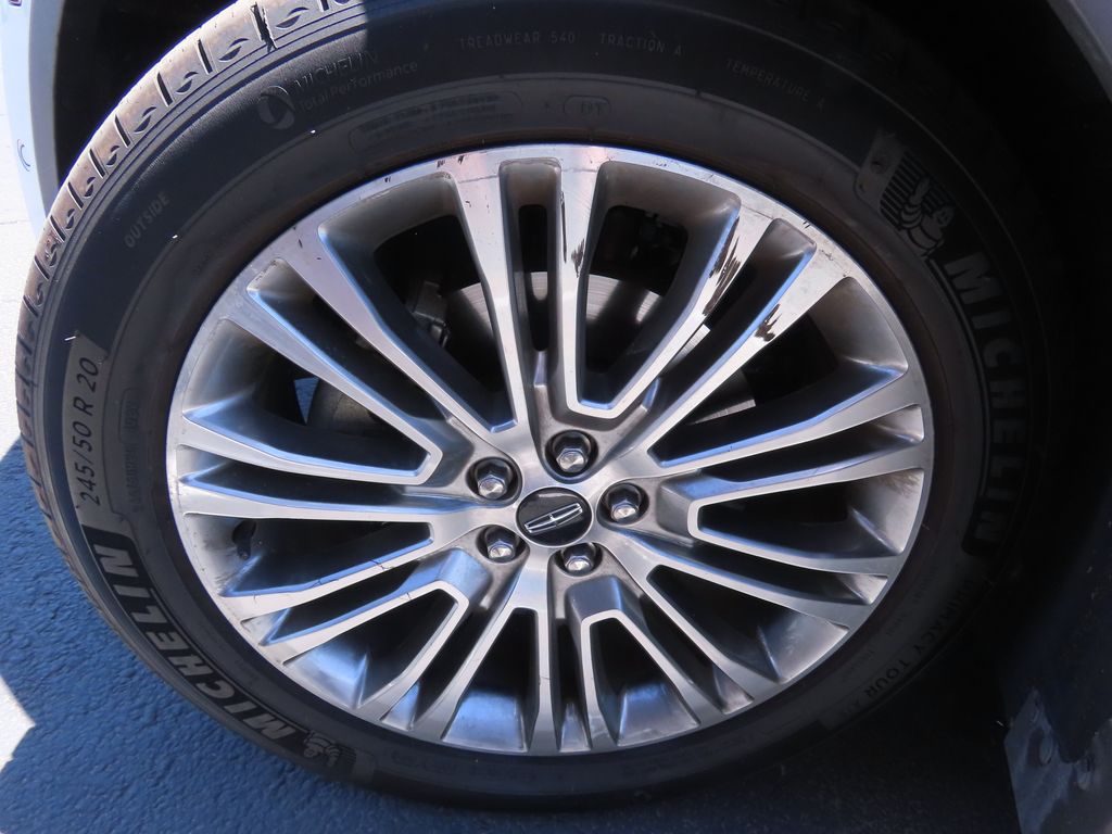 Thumbnail: 2017 Lincoln MKX - 15
