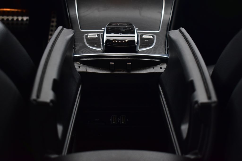 Thumbnail: 2016 Mercedes-Benz C-Class - 24