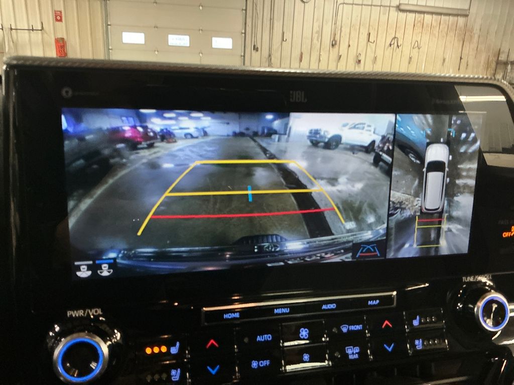 Used 2022  Toyota Platinum image 22