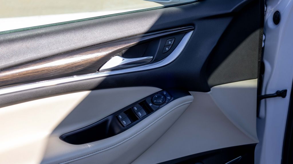 Used 2020 Buick Enclave Essence 4D Sport Utility