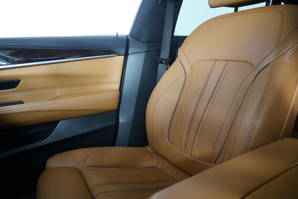Thumbnail: 2018 BMW 6 Series - 28