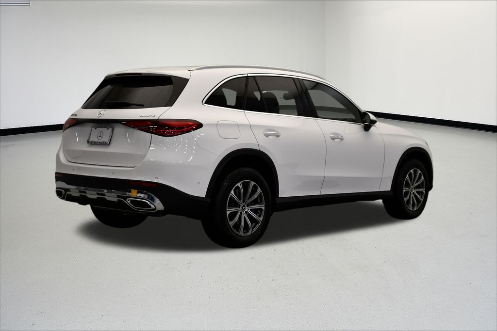 Thumbnail: 2026 Mercedes-Benz GLC - 5