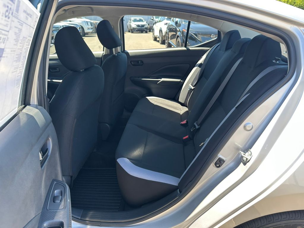 2025 Nissan Versa 1.6 S