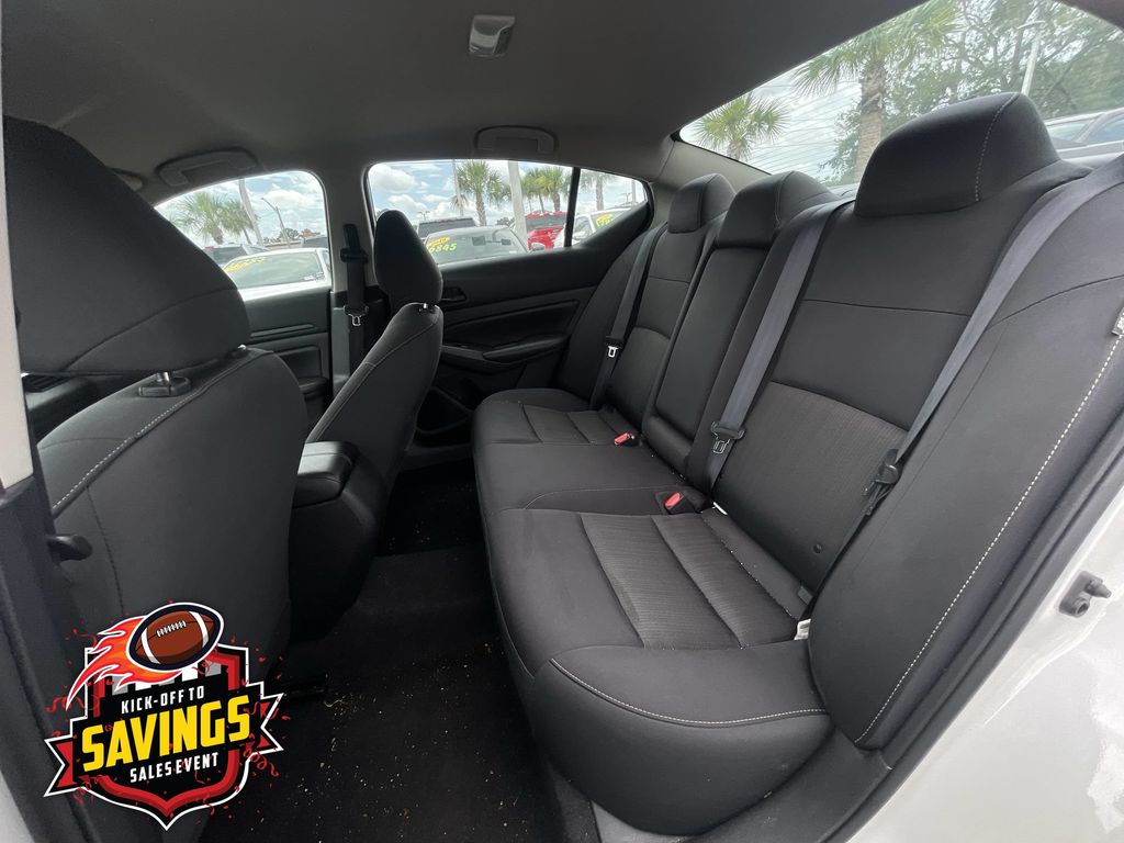 Used 2024 Nissan Altima Sedan