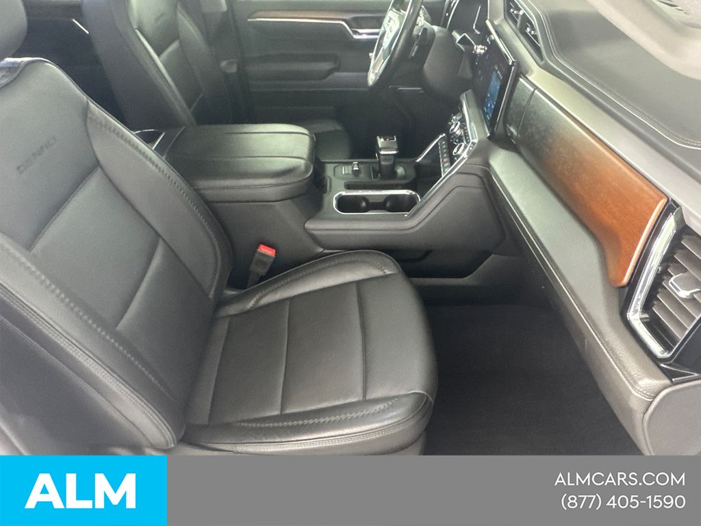 Used 2024 White GMC Denali image 17
