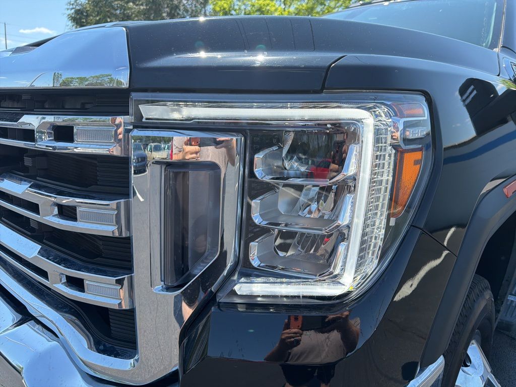 Thumbnail: 2022 GMC Sierra 3500 - 9