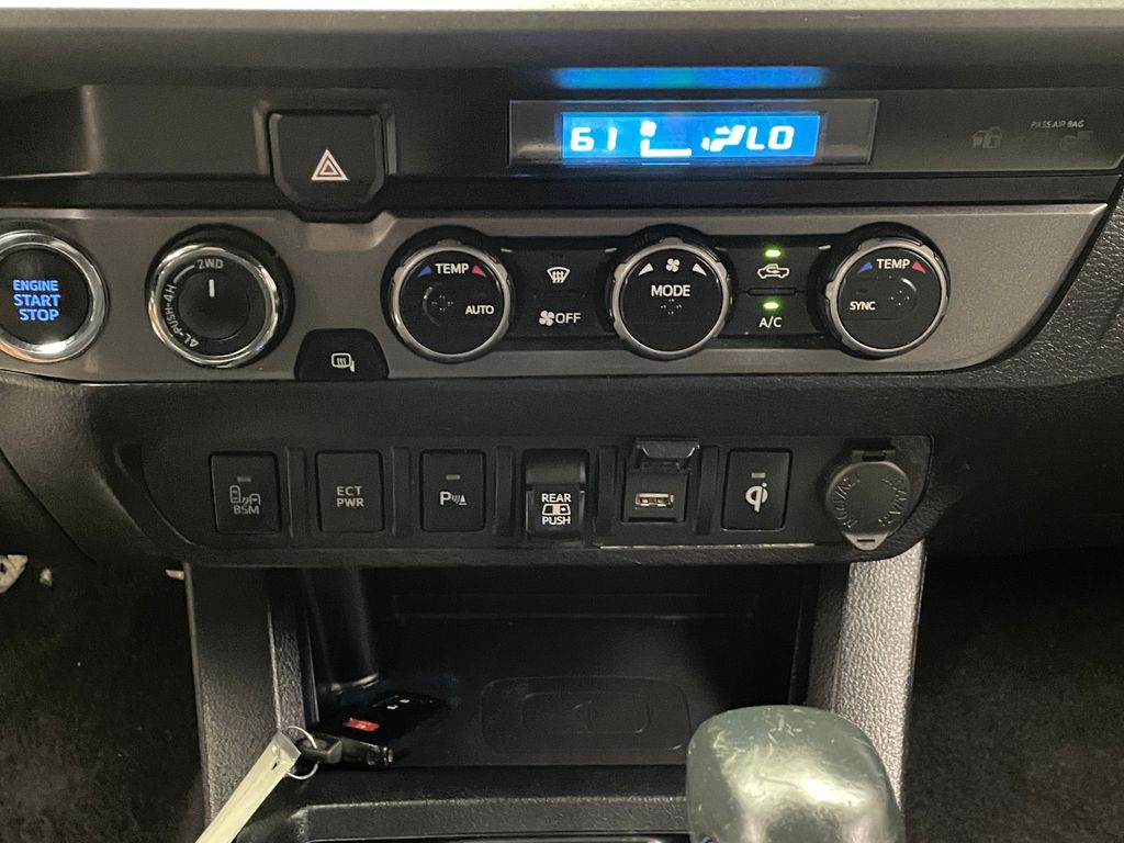2021 Toyota Tacoma TRD Sport 27
