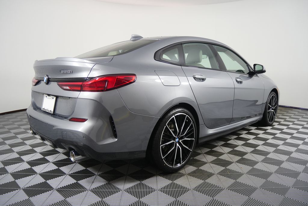 Thumbnail: 2024 BMW 2 Series - 3