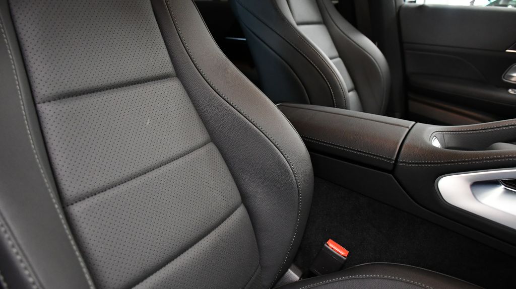 Thumbnail: 2025 Mercedes-Benz GLE - 29