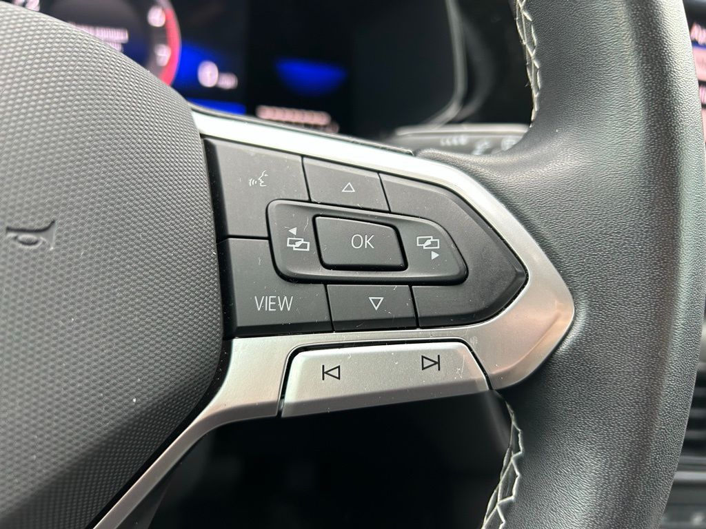 2022 Volkswagen Taos SE 18
