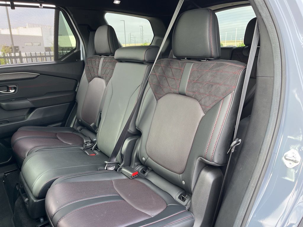 Thumbnail: 2026 Honda Pilot - 25