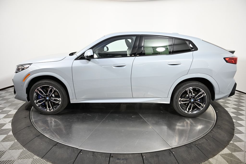 Thumbnail: 2026 BMW X2 - 2