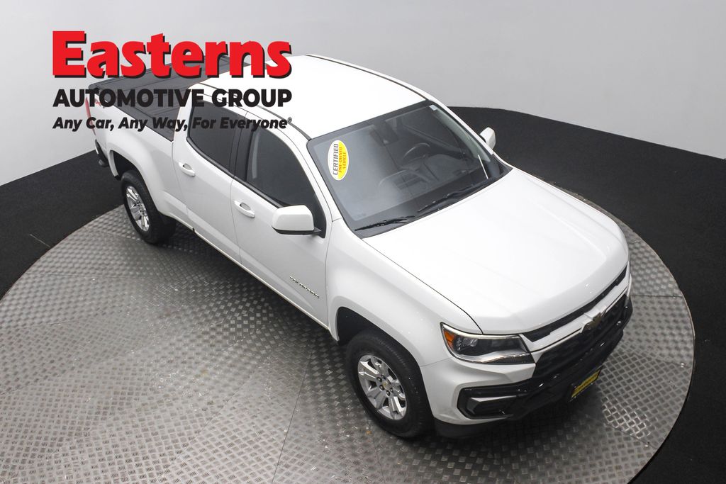 Used 2022 White Chevrolet LT image 3