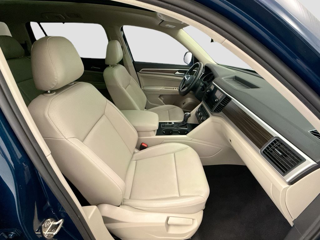 Thumbnail: 2021 Volkswagen Atlas - 18