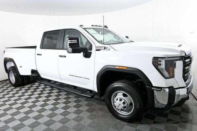 2024 GMC Sierra 3500HD Pro 2