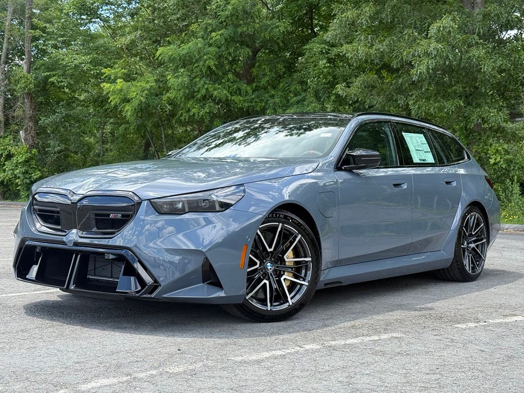 C3n 2027 BMW M5 Touring AWD Wagon All-Wheel Drive 8-Speed Automatic