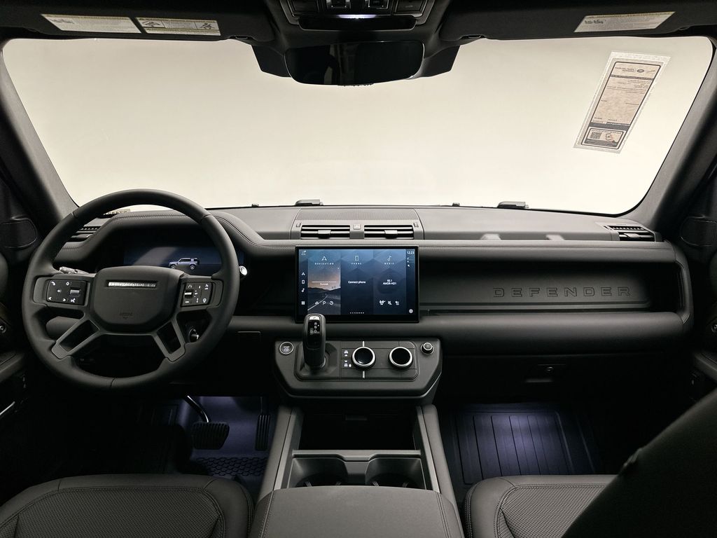 2025 Land Rover Defender 110 7