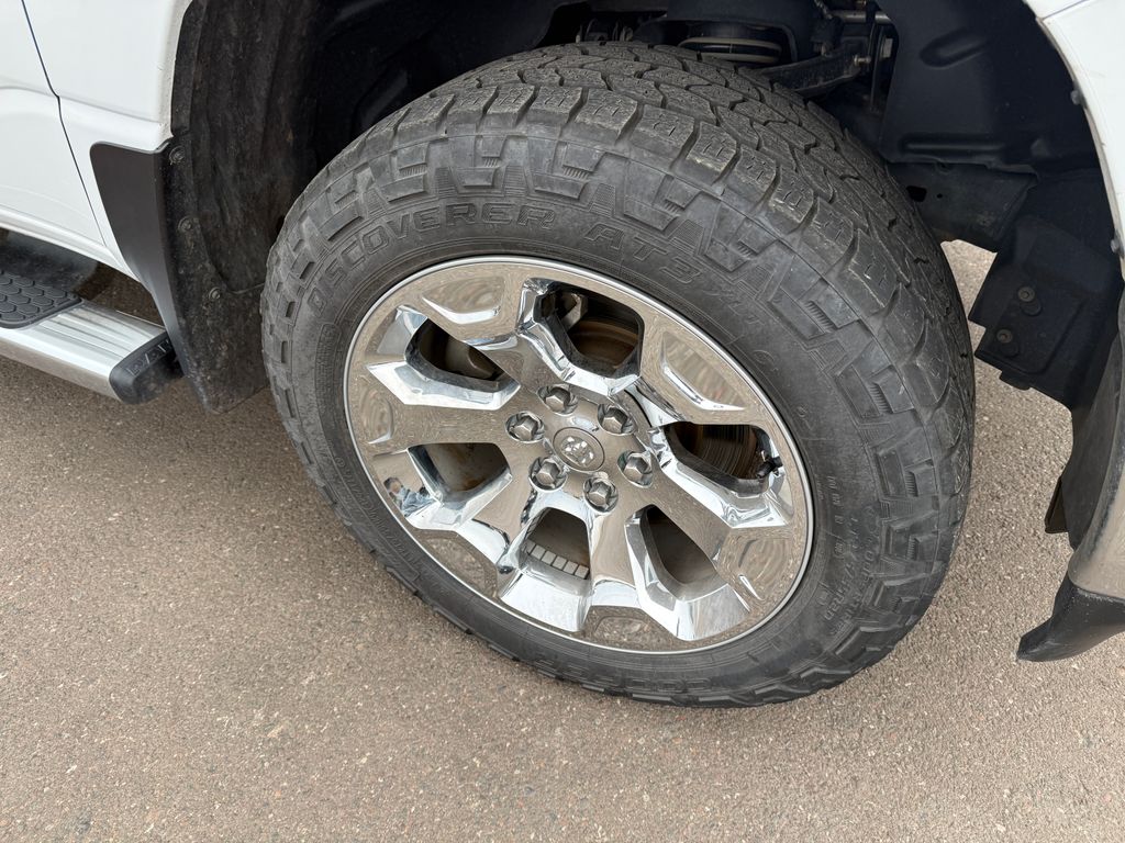 Certified Used 2021 White Ram Big Horn/Lone Star image 17