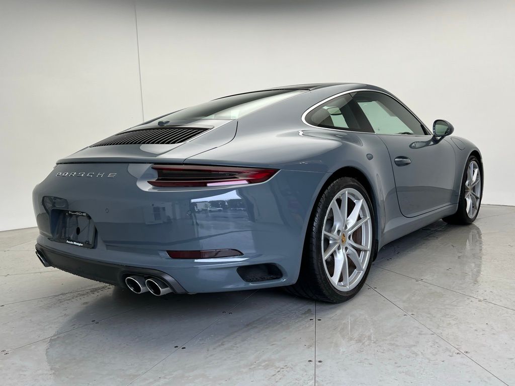 Thumbnail: 2017 Porsche 911 - 22
