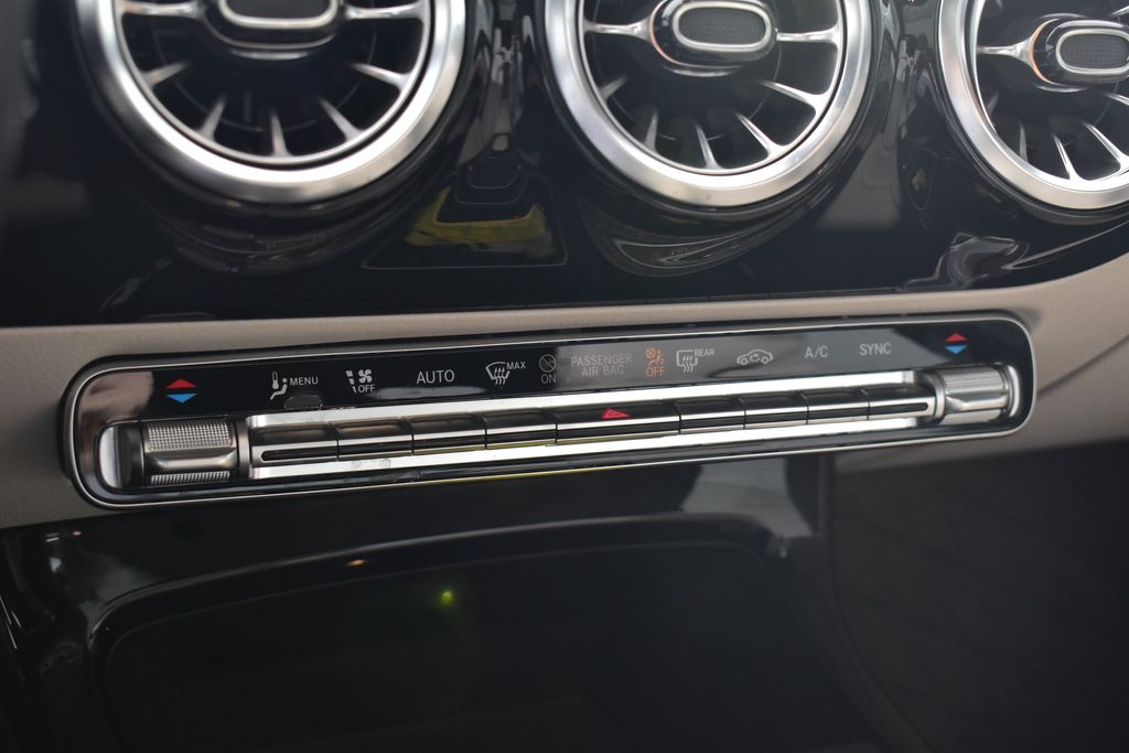 Thumbnail: 2023 Mercedes-Benz CLA - 20