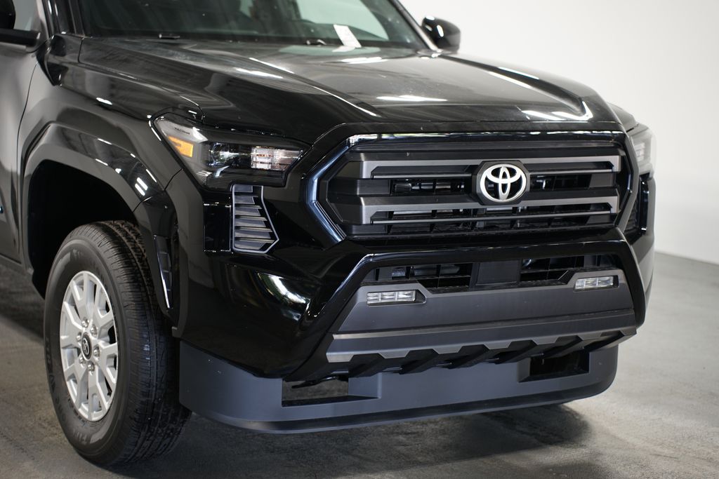 Thumbnail: 2025 Toyota Tacoma - 4