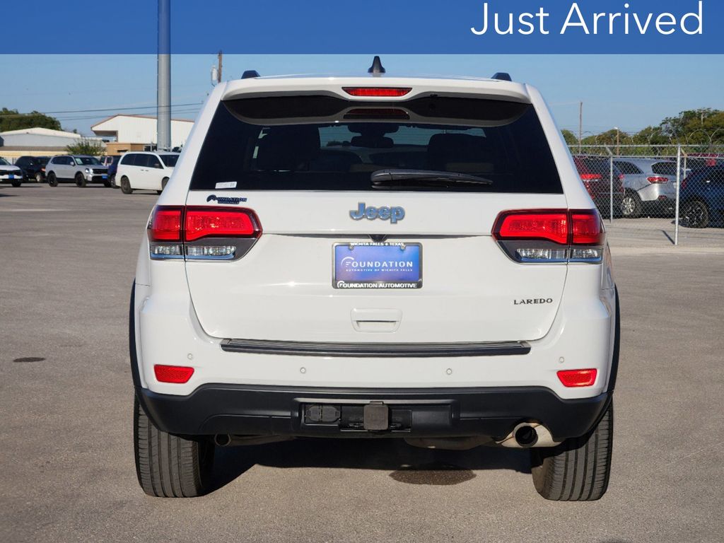 2021 Jeep Grand Cherokee Laredo E 6