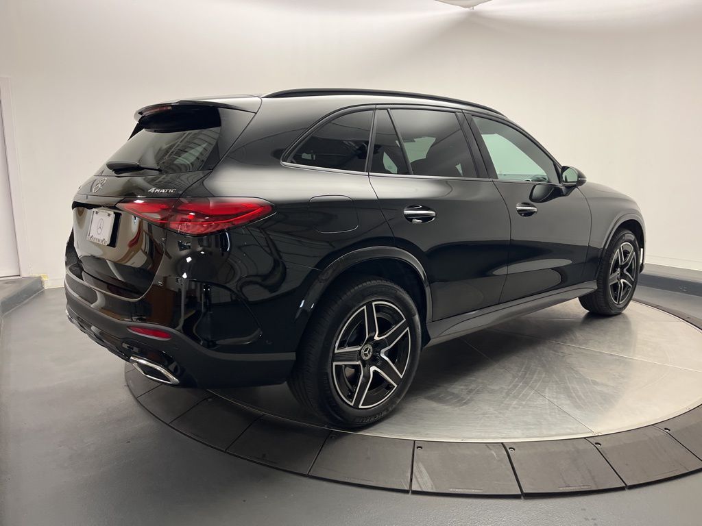 Thumbnail: 2025 Mercedes-Benz GLC - 7