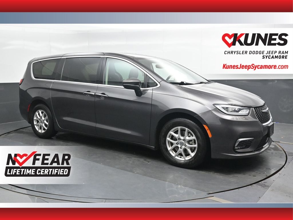 Gray (Granite Crystal Metallic Clearcoat) 2023 Chrysler Pacifica Minivan Front-Wheel Drive 9-Speed Automatic