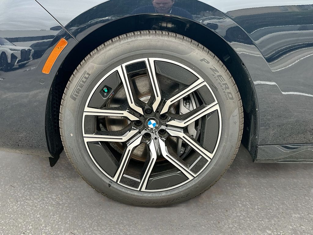 New 2026 Black BMW 760i xDrive image 33
