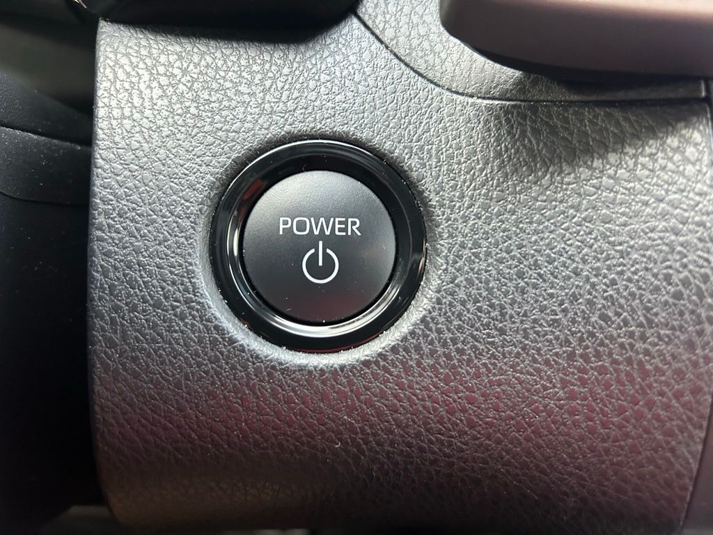 Thumbnail: 2025 Toyota Camry - 29