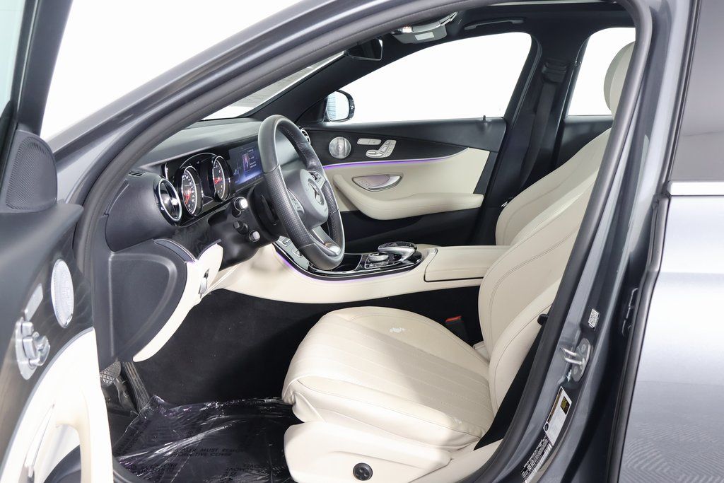 Thumbnail: 2017 Mercedes-Benz E-Class - 10